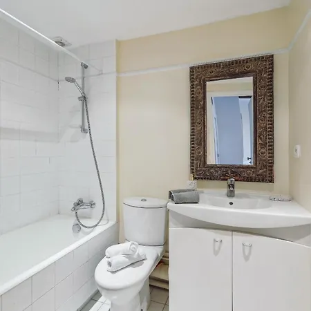 Le Marais & Place Des Vosges - 3br - Cityapartmentstay Paryż